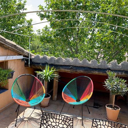 Spacieux Duplex Central Avec Terrasse Tropezienne Salon-de-Provence Luaran gambar