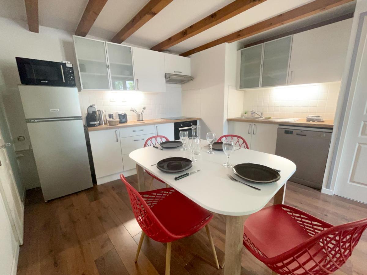 Spacieux Duplex Central Avec Terrasse Tropezienne Salon-de-Provence Luaran gambar