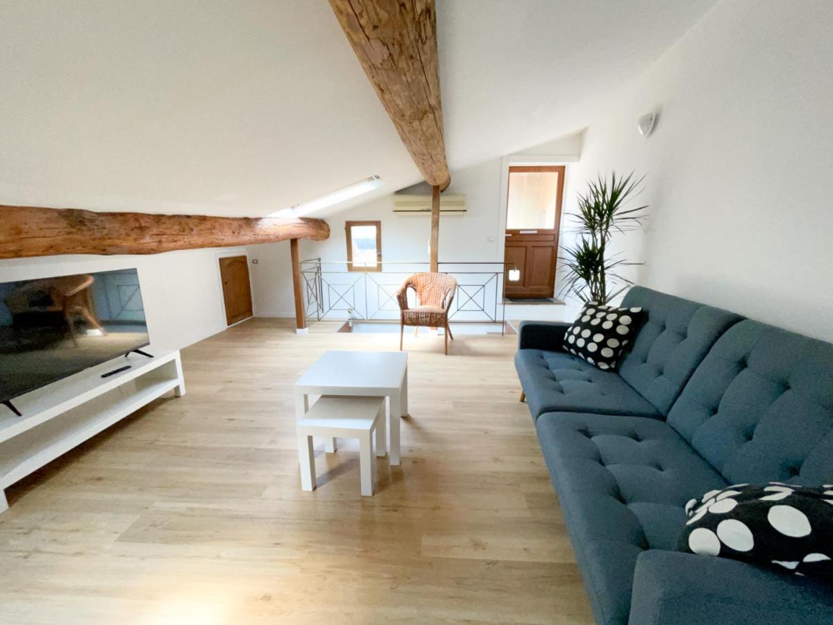 Spacieux Duplex Central Avec Terrasse Tropezienne Salon-de-Provence Luaran gambar