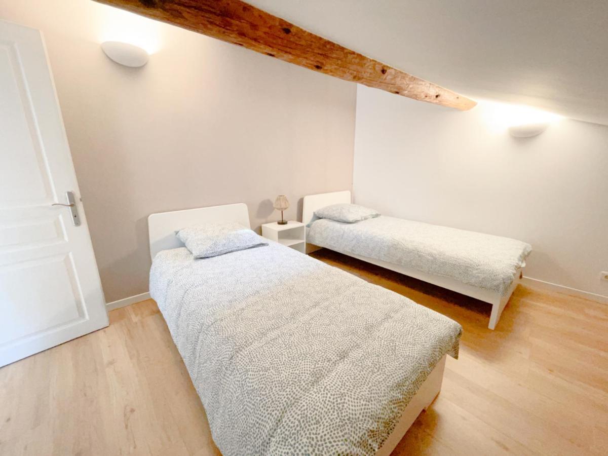 Spacieux Duplex Central Avec Terrasse Tropezienne Salon-de-Provence Luaran gambar
