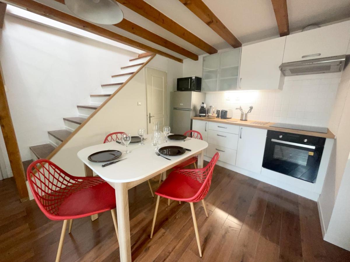 Spacieux Duplex Central Avec Terrasse Tropezienne Salon-de-Provence Luaran gambar
