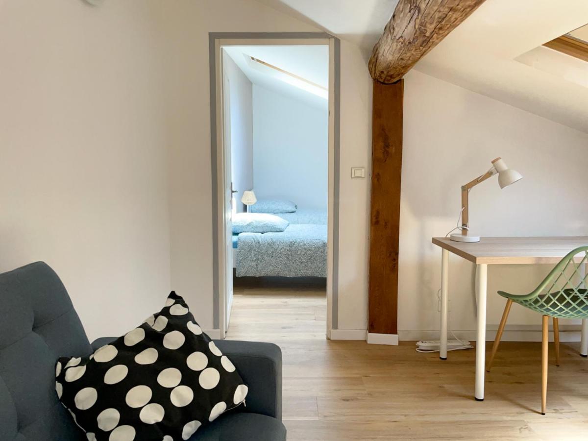 Spacieux Duplex Central Avec Terrasse Tropezienne Salon-de-Provence Luaran gambar