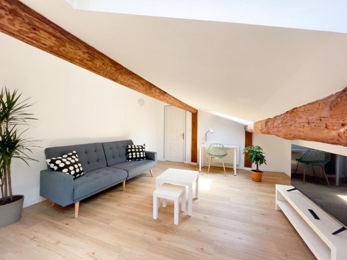 Spacieux Duplex Central Avec Terrasse Tropezienne Salon-de-Provence Luaran gambar
